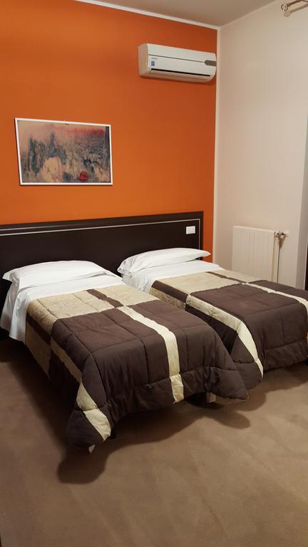 B&B Bed& Fly - Mamma Mia Azzano San Paolo Camera foto